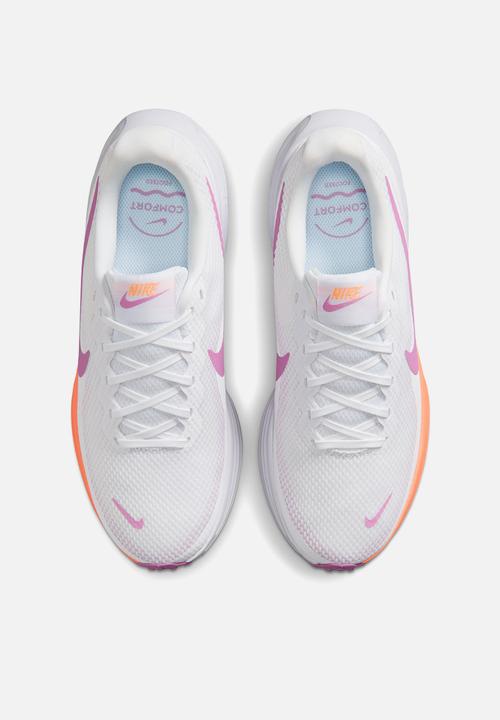 Nike - Nike Revolution 8