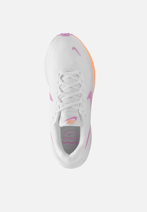 Nike - Nike Revolution 8