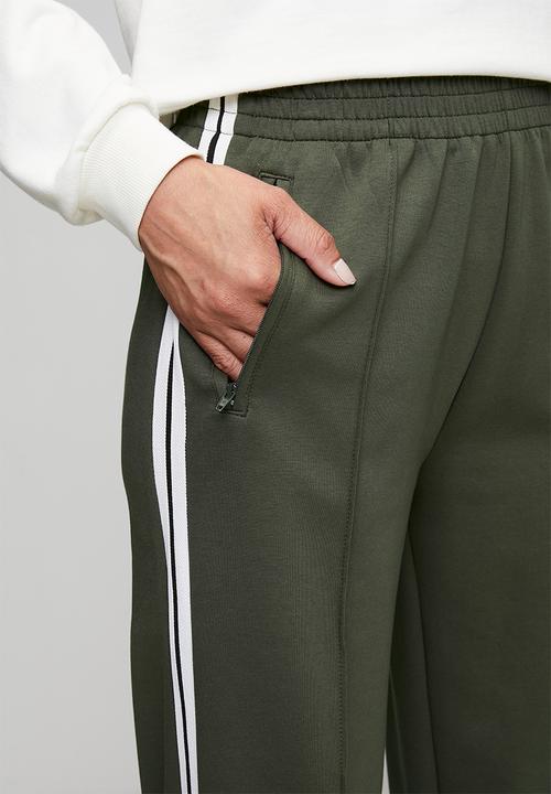 Stella Morgan - High Waist Elasticated Wide Leg Fleece Pant With Side Tape - Khaki