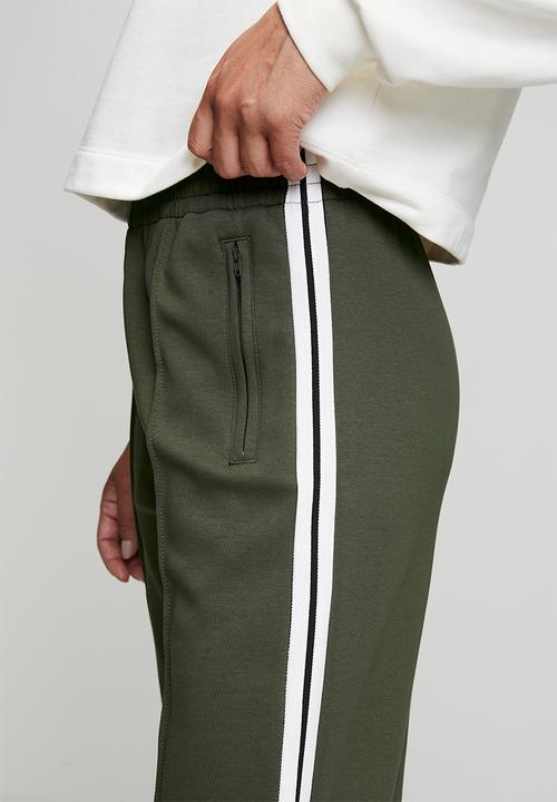 Stella Morgan - High Waist Elasticated Wide Leg Fleece Pant With Side Tape - Khaki