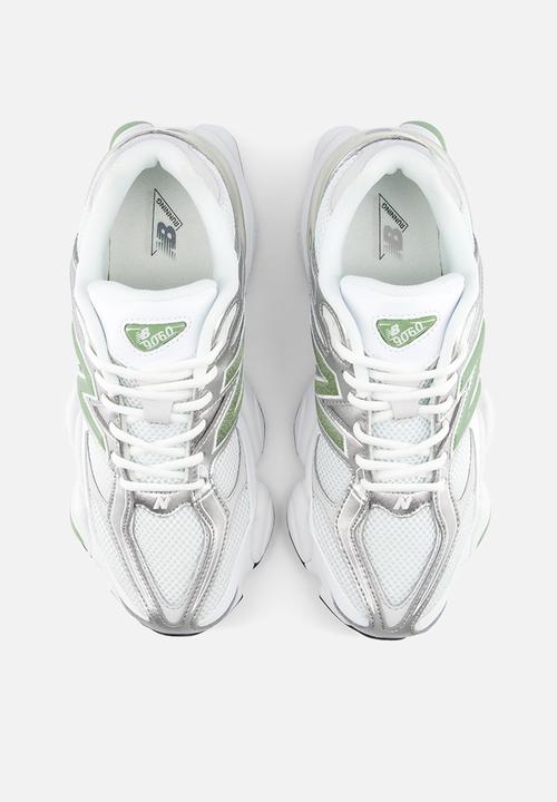 New Balance  - 9060 v1