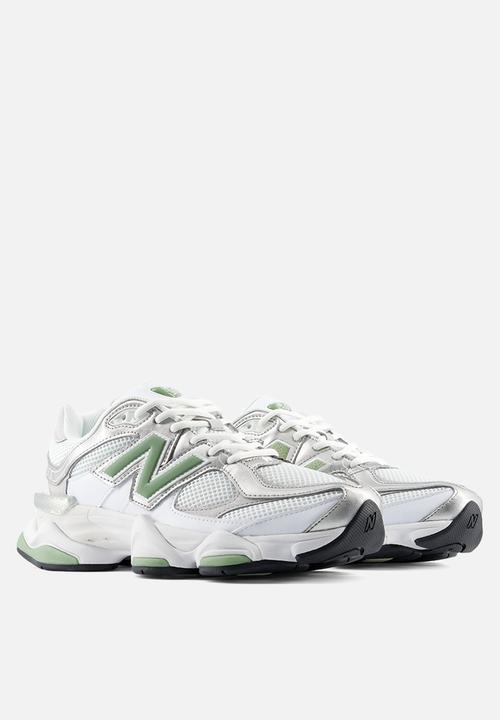 New Balance  - 9060 v1
