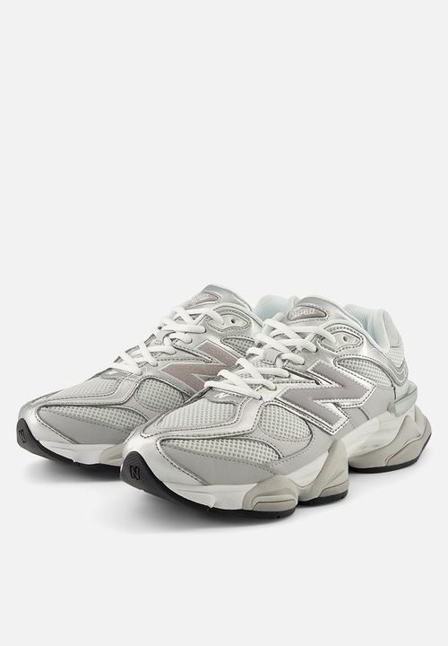 New Balance  - 9060 v1
