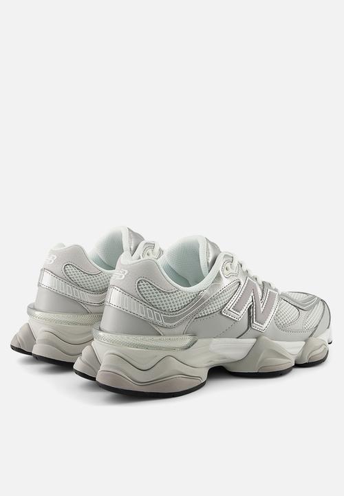 New Balance  - 9060 v1
