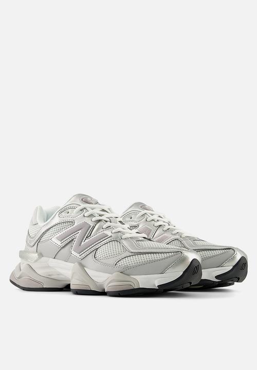 New Balance  - 9060 v1