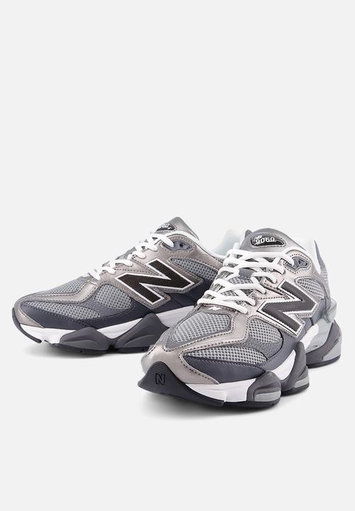 New Balance  - 9060 v1