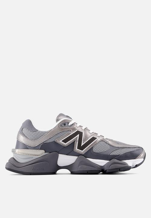 New Balance  - 9060 v1