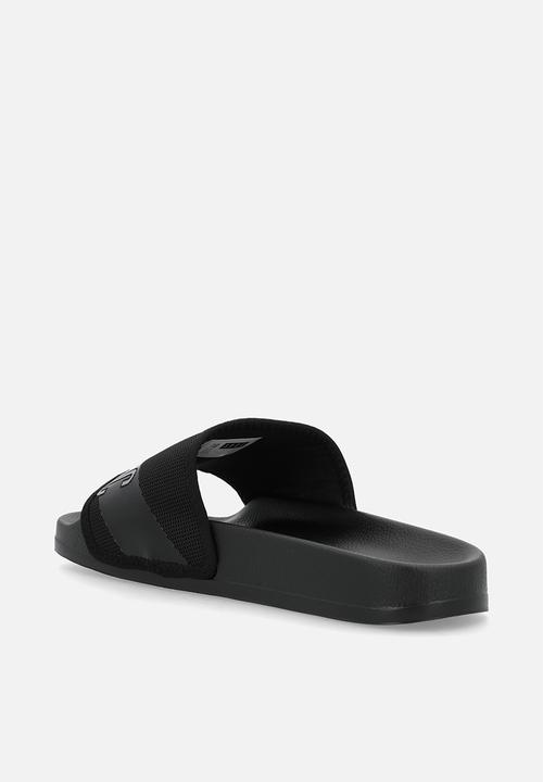 S.P.C.C - Surge Dusk Slider - Black