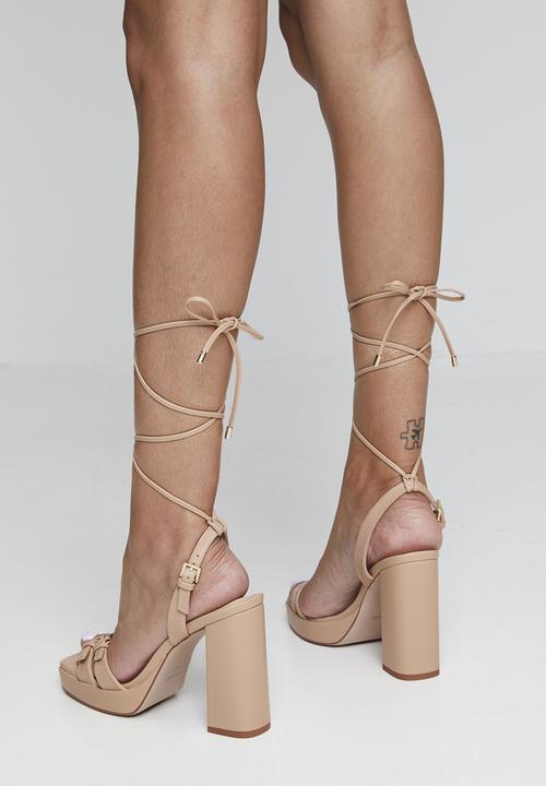 Nine West - Benalde Ankle Strap Heel - Neutral