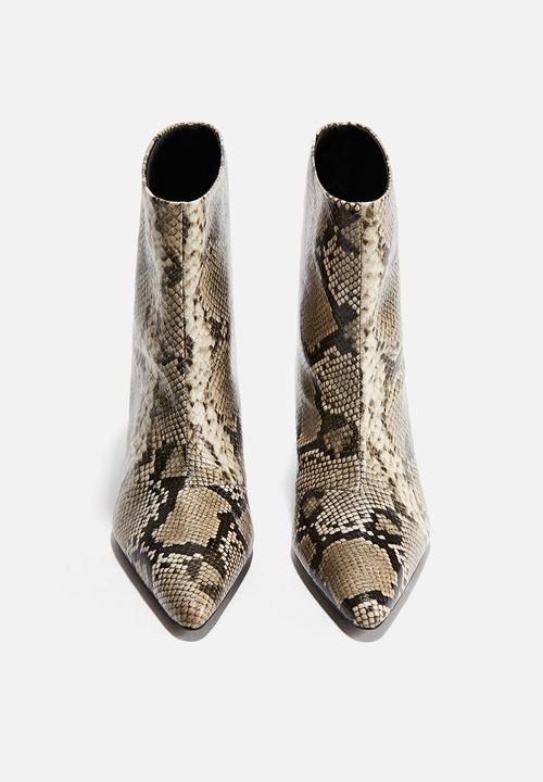 H&M - Heeled ankle boots - beige/snakeskin pattern