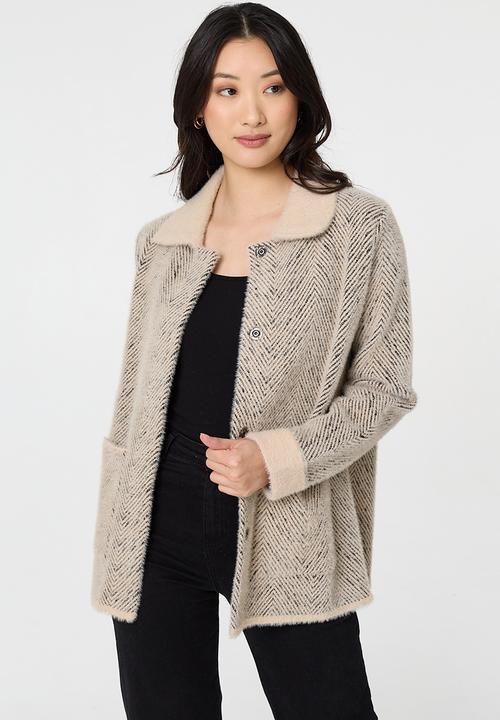 L/S Button Through Check Knitwear Jacket With Sherpa Collar - Beige