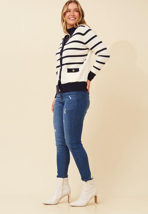 Izabel London - V-Neck Button Through Stripe Knitwear Cardi With Gold Buttons - Ivory