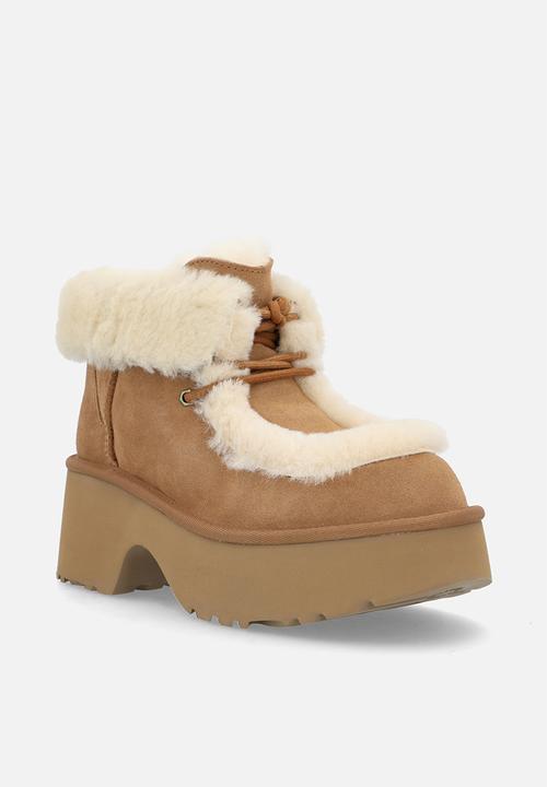 UGG® - New heights/esmee lace up - chestnut