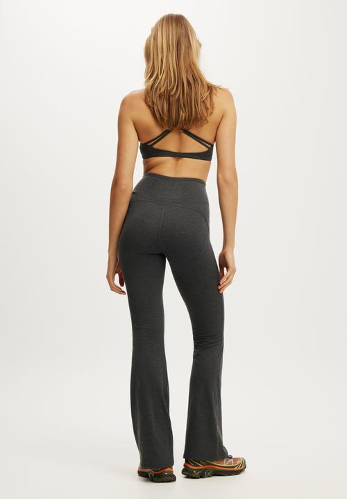 Cotton On - Ultra Soft Scoop V Crop - Dark Grey Marle