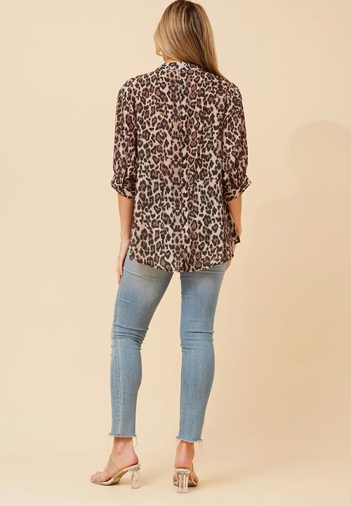 Izabel London - Half Sleeve Easy Wearing Batwing Sheer Blouse - Chocolate