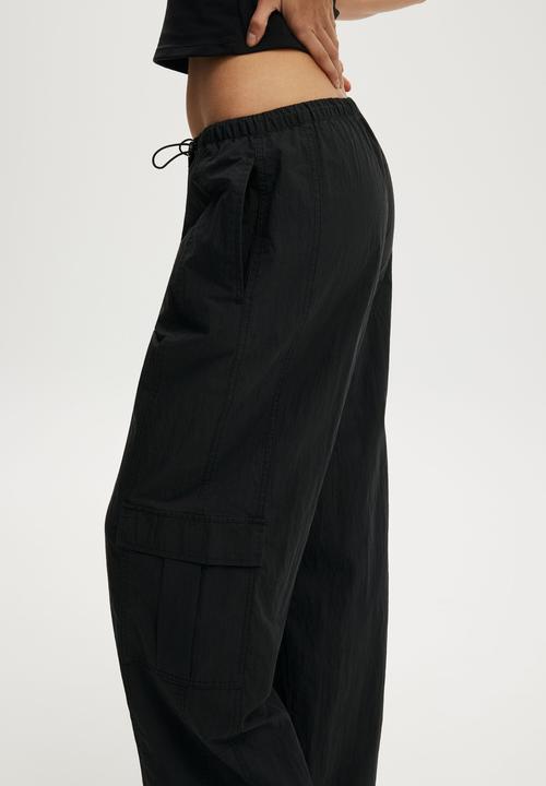 Cotton On - Active Woven Utility Pant - Black