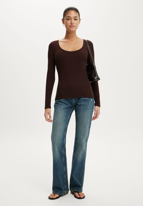 Cotton On - Goldie rib scoop neck long sleeve - dark oak