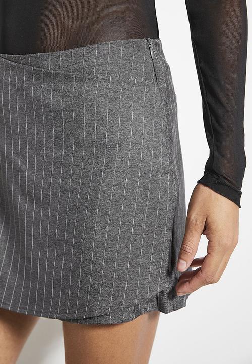 Superbalist - Formal wrap skort - grey pinstripe