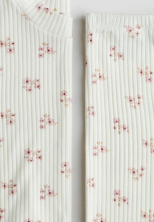 H&M - 2-Piece top and trousers set - white floral