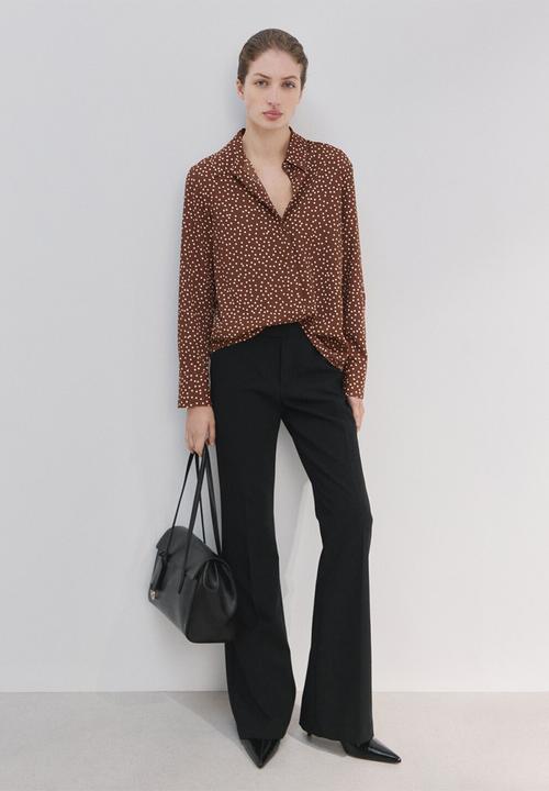 MANGO - Shirt basic- medium brown