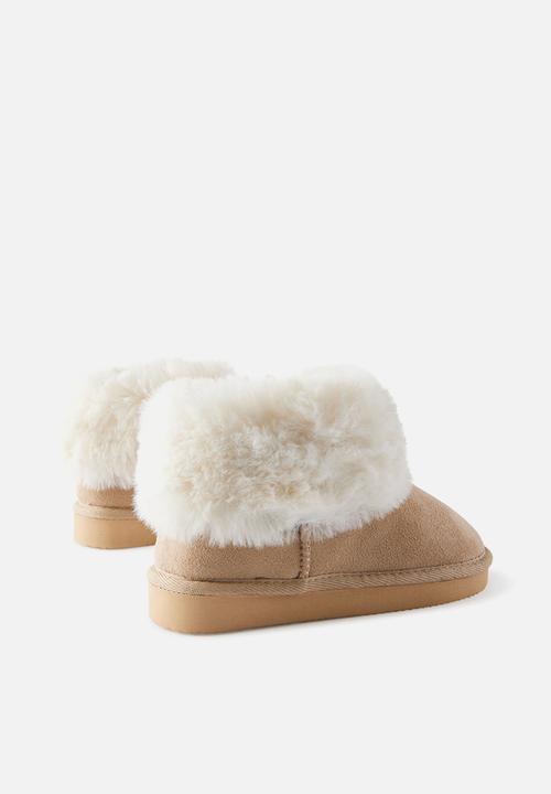 Cotton On - Kids Home Boot - Latte Cream