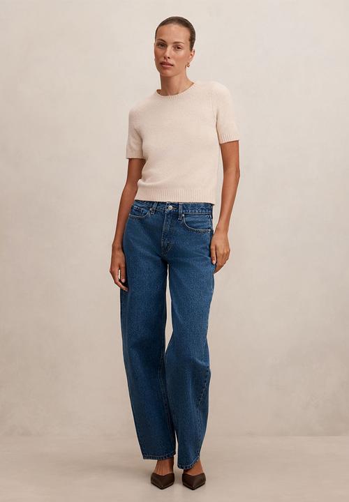 Forever New - Lucy knitted t-shirt in neutral pink