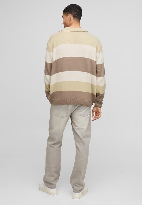boohooMAN - Official Oversized Revere Colour Block Knitted Polo Jumper - Stone