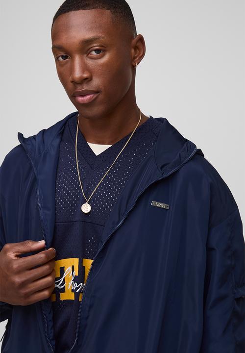 boohooMAN - Regular Fit Lightweight Nylon Hooded Windbreaker Jacket - Navy