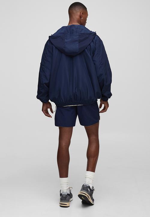 boohooMAN - Regular Fit Lightweight Nylon Hooded Windbreaker Jacket - Navy