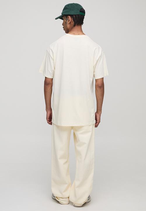 boohooMAN - Ecru Oversized Pour Homme Crest Printed T-Shirt - Ecru