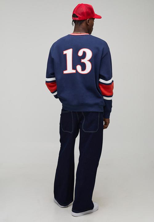 boohooMAN - Oversized V Neck Aspen Sweatshirt - Navy