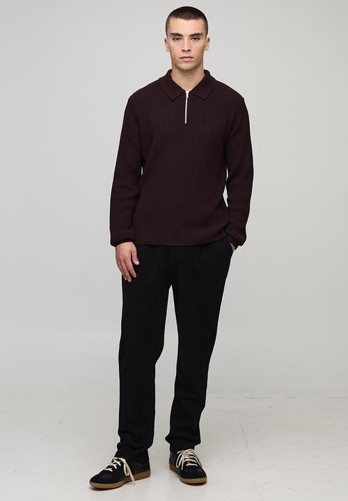 boohooMAN - Regular Fit 1/4 Zip Rib Long Sleeve Knitted Polo - Chocolate