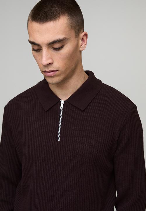 boohooMAN - Regular Fit 1/4 Zip Rib Long Sleeve Knitted Polo - Chocolate
