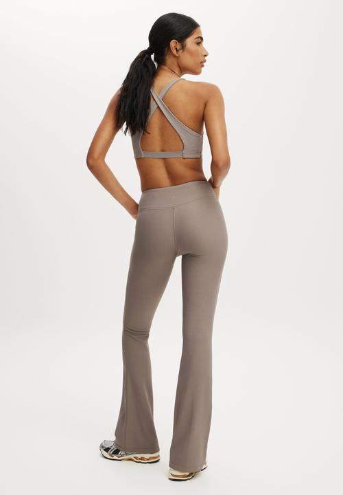 Cotton On - Fleece Lined Active Flare - Desert Grey