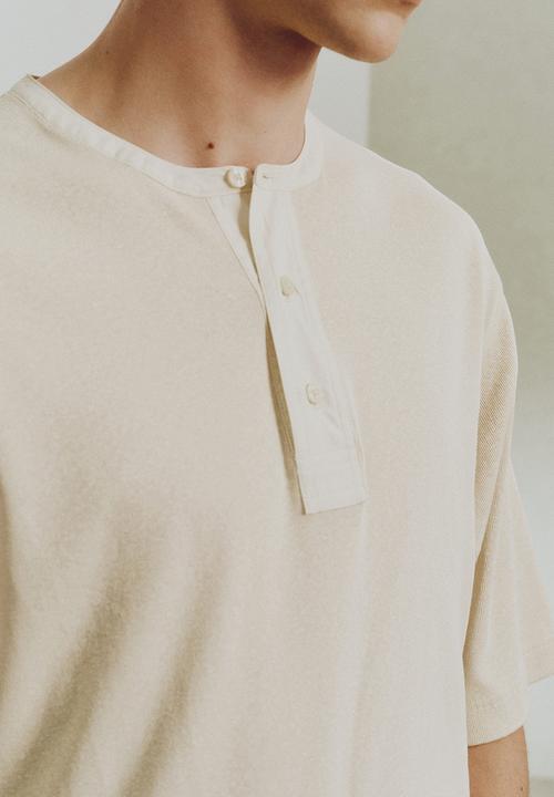 H&M - H&M Atelier: Loose fit linen-blend henley top - light beige