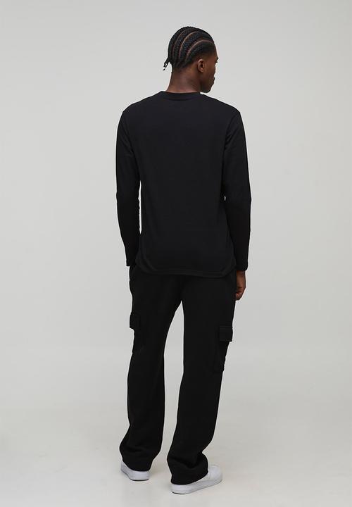 boohooMAN - Basic Long Sleeve Regular Fit Crew Neck T-shirt - Black