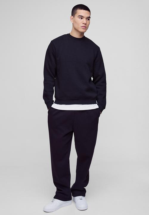 boohooMAN - Basic Regular Fit Crew Neck Sweatshirt - Black