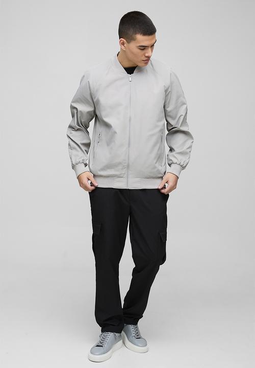 boohooMAN - Regular Fit Lightweight Nylon Raglan Bomber Jacket - Stone