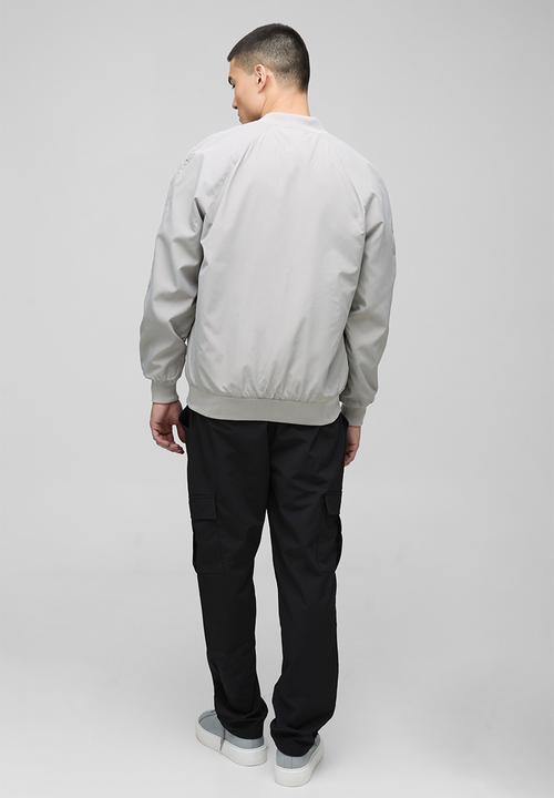 boohooMAN - Regular Fit Lightweight Nylon Raglan Bomber Jacket - Stone