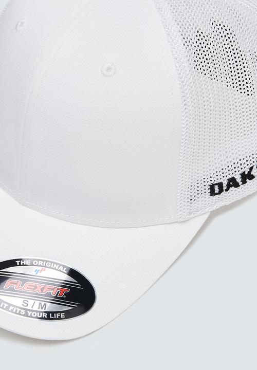 Oakley - Golf Cresting Trucker - White