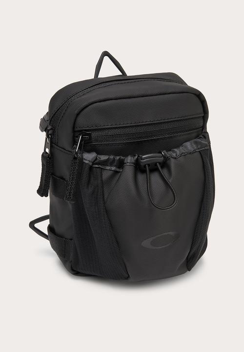 Oakley - Rover Crossbody - Black
