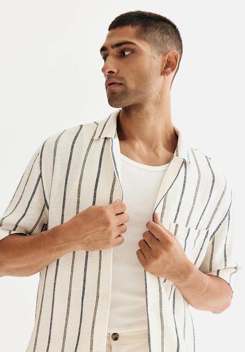 H&M - Regular fit linen-blend resort shirt - white/striped