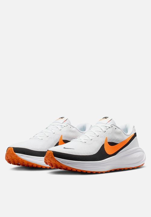Nike - Nike Revolution 8