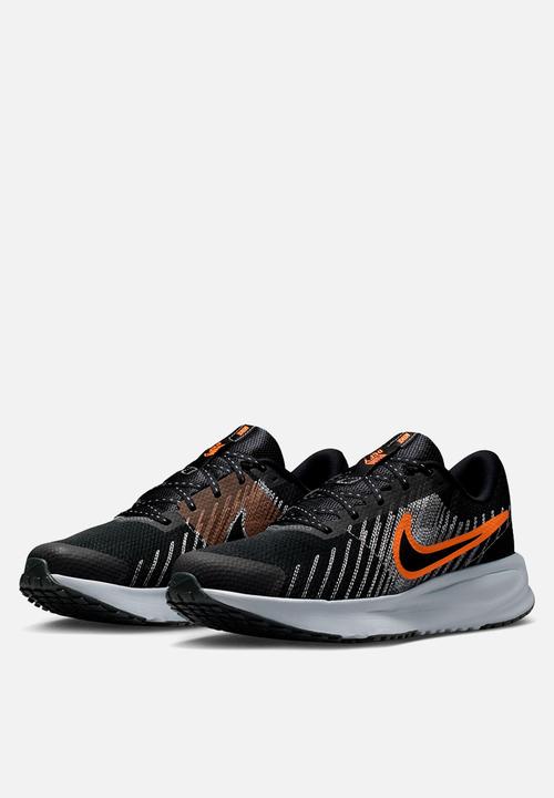 Nike - Nike Run Defy