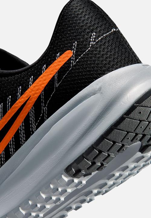 Nike - Nike Run Defy
