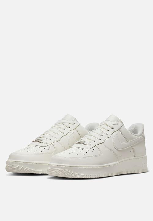 Nike - Nike Air Force 1 '07
