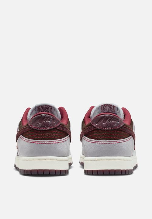 Nike - Nike Dunk Low Retro SE