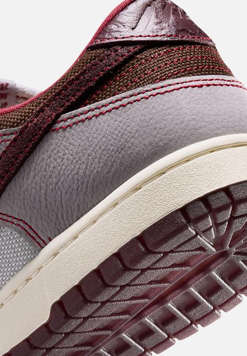 Nike Dunk Low Retro SE - PURE PLATINUM/BURGUNDY CRUSH-WOLF GREY