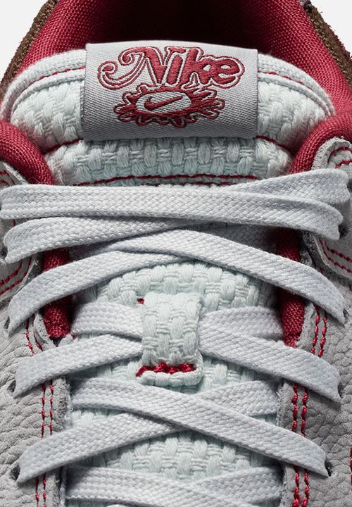 Nike - Nike Dunk Low Retro SE