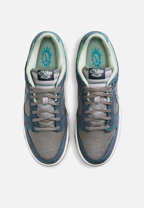 Nike - Nike Dunk Low Retro SE